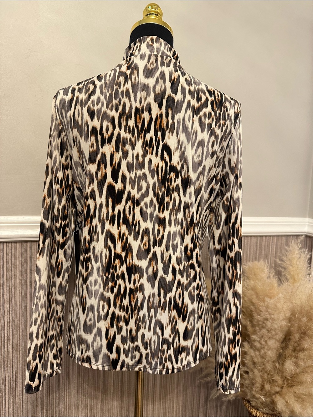 Rachel Rachel Roy Leopard Print Ruched Mock Neck Top Large NWT - Picture 6 of 7